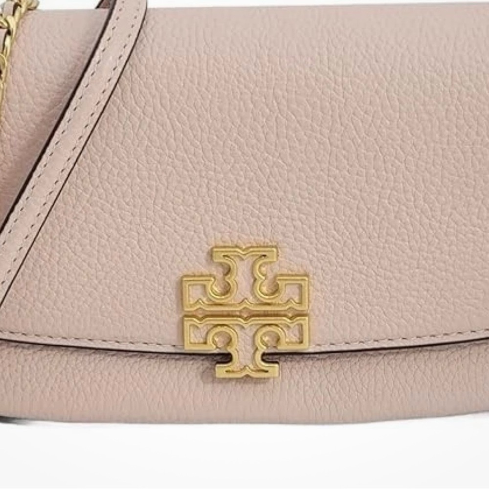 Tory Burch Britten Convertible Crossbody Bag in Delicate Pink
100% authentic